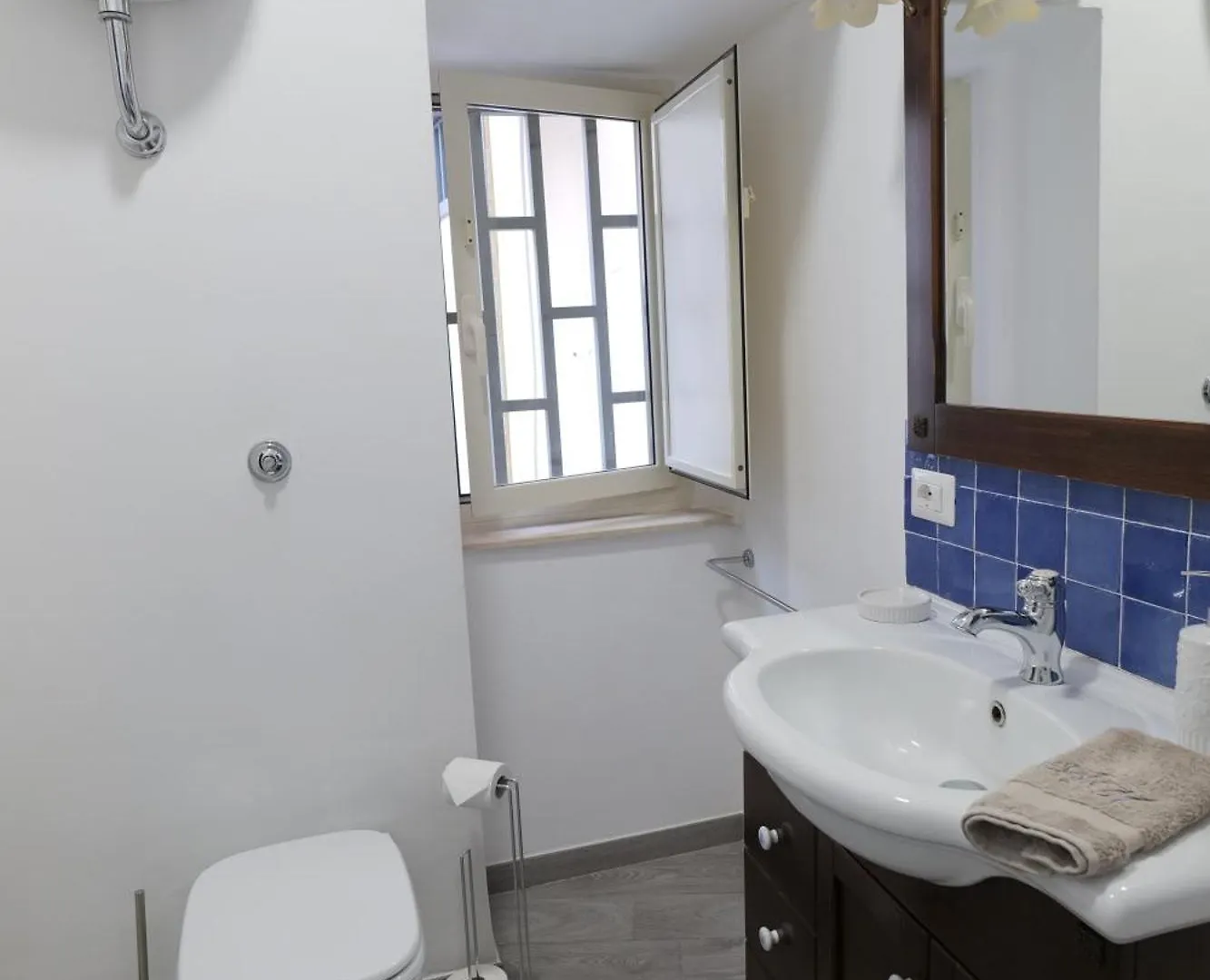 Apartment Il Tempo Ritrovato Casa Vacanze Naples Italy