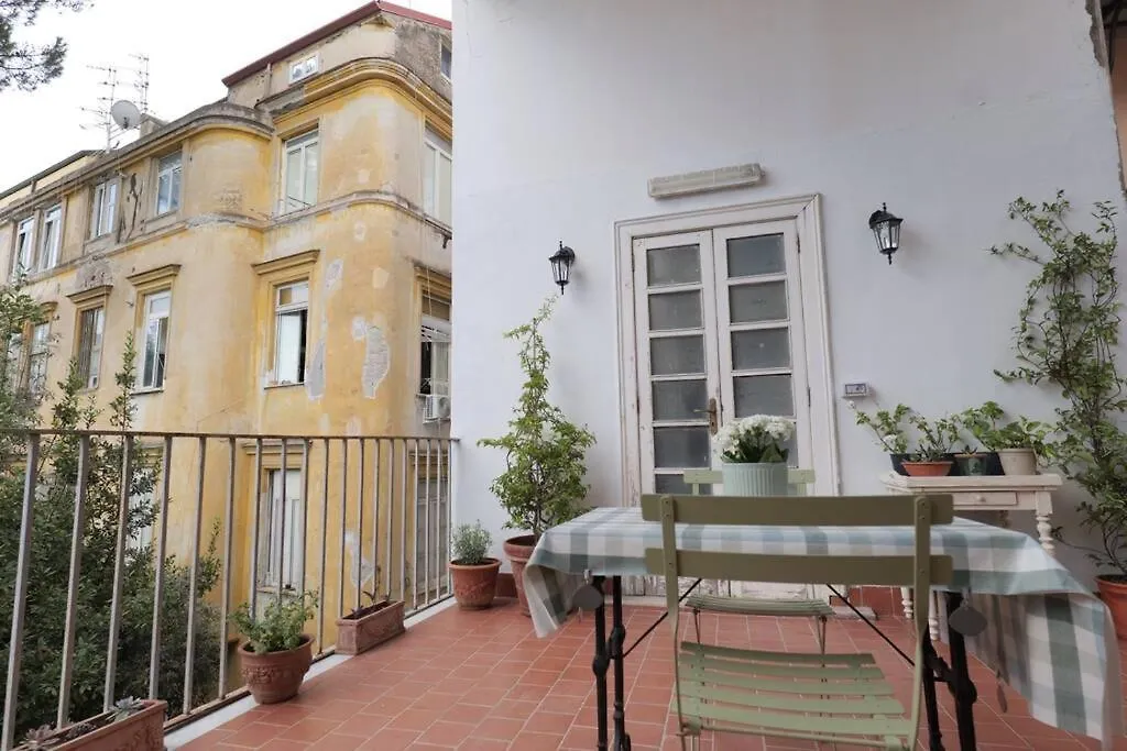 Il Tempo Ritrovato Casa Vacanze Naples 0*,  Italy